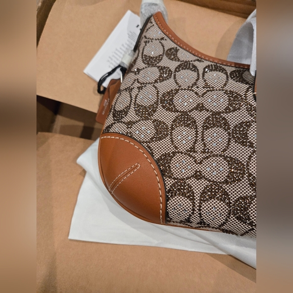 Coach Hamptons Hobo Bag In Crystal Signature Jacquard EUC - Picture 10 of 15